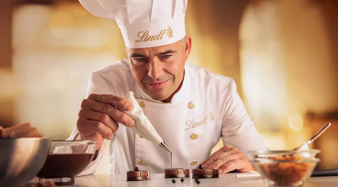 The CHOCOLATERIA where visitors can create chocolate themselves
